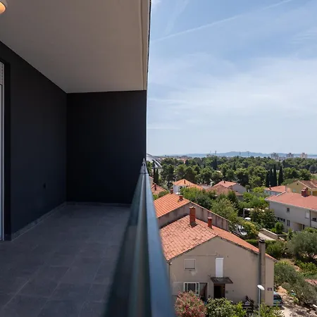 Apartment Sky View
